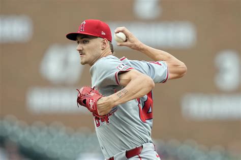 Neto homers, rookie Kochanowicz pitches 6 shutout innings and .